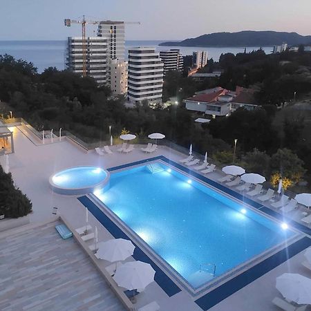 Status-M Apartments Becici  Bagian luar foto