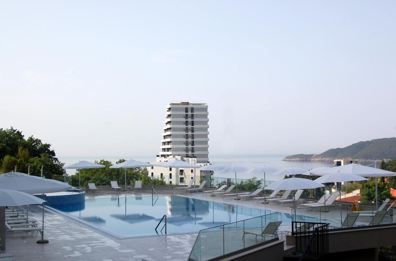 Status-M Apartments Becici  Bagian luar foto