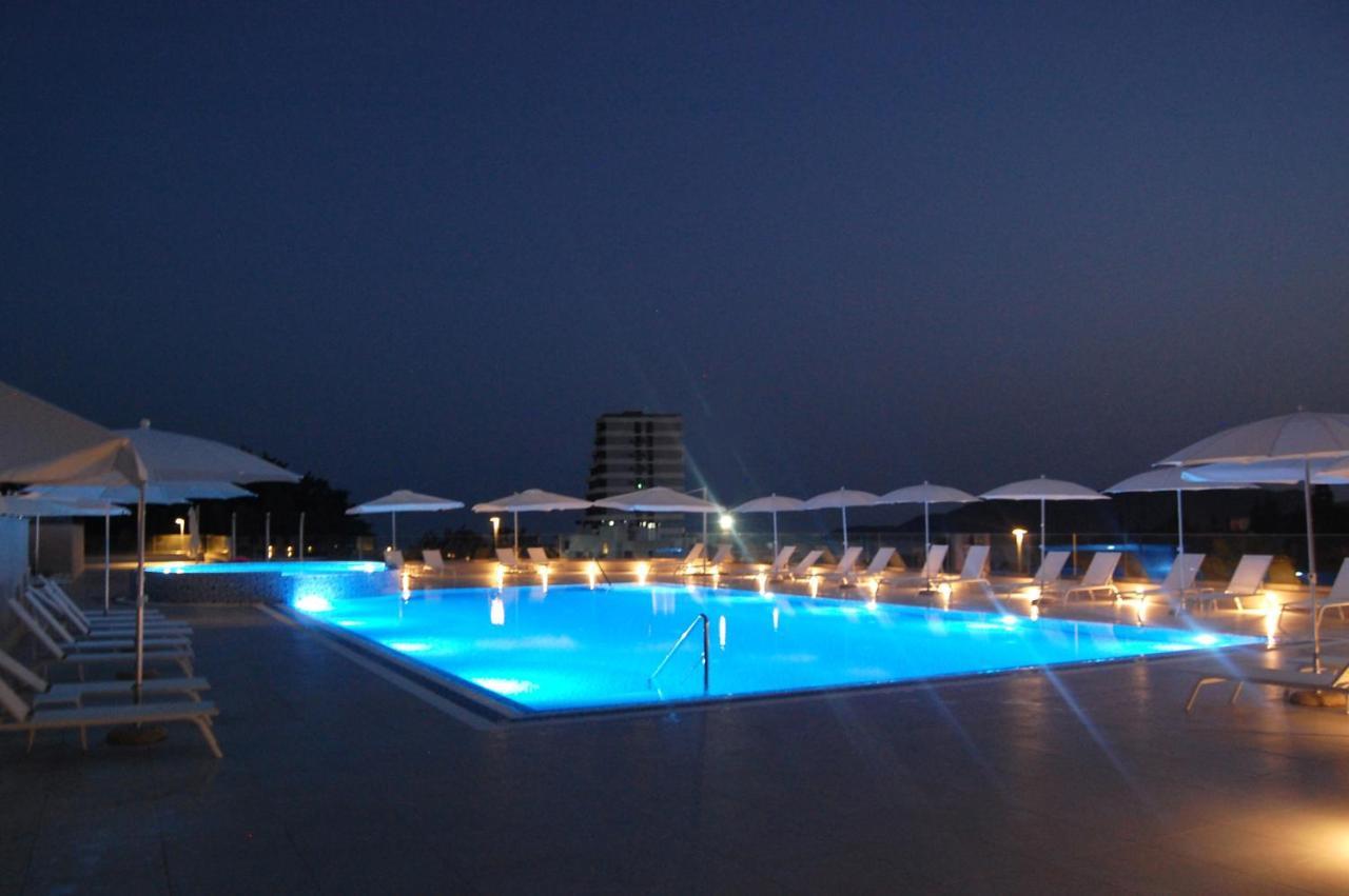 Status-M Apartments Becici  Bagian luar foto