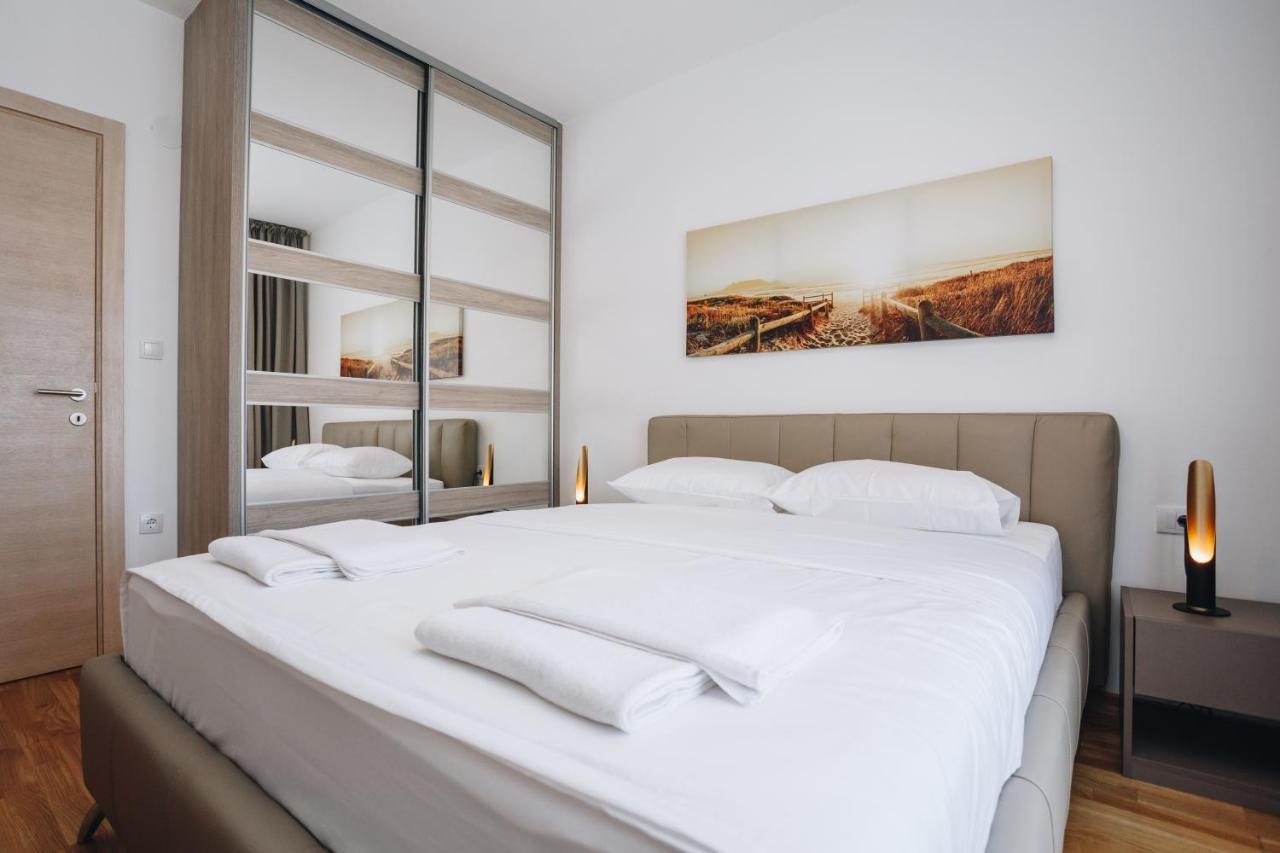 Status-M Apartments Becici  Bagian luar foto