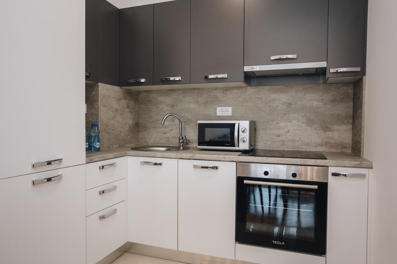 Status-M Apartments Becici  Bagian luar foto