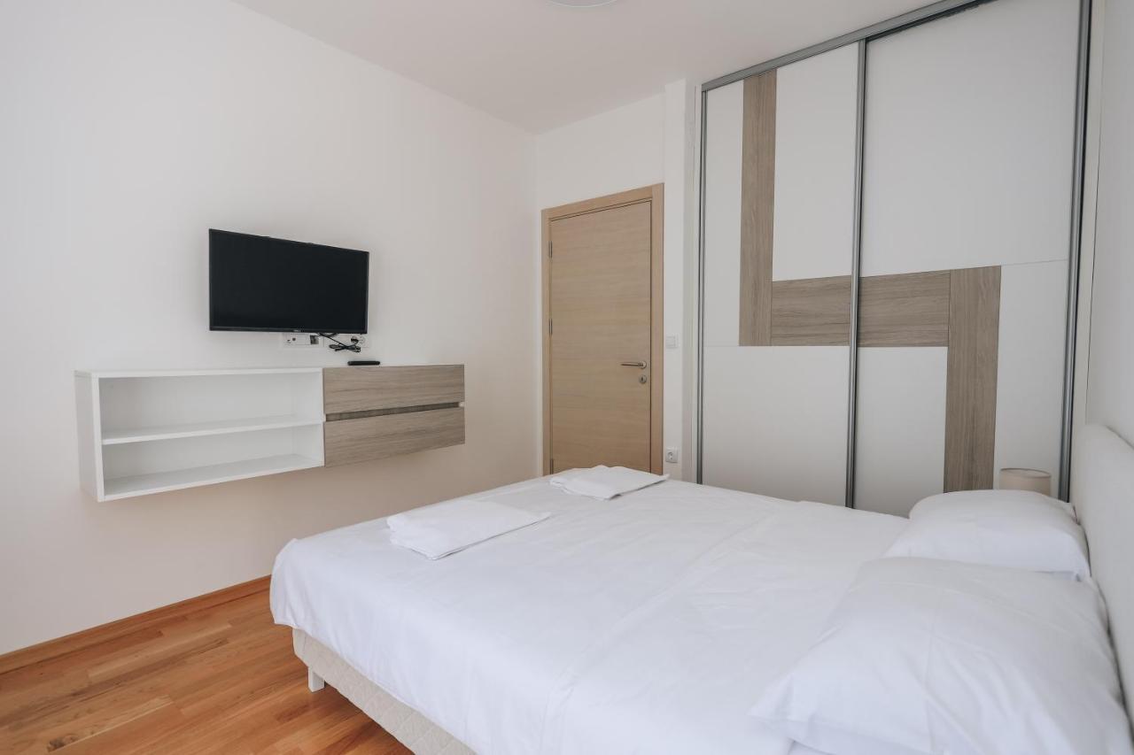 Status-M Apartments Becici  Bagian luar foto