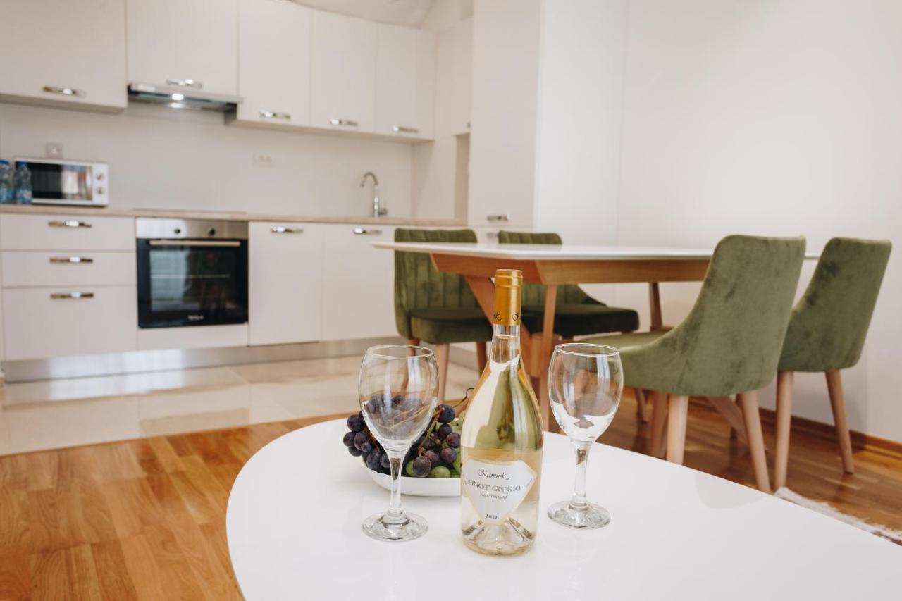 Status-M Apartments Becici  Bagian luar foto