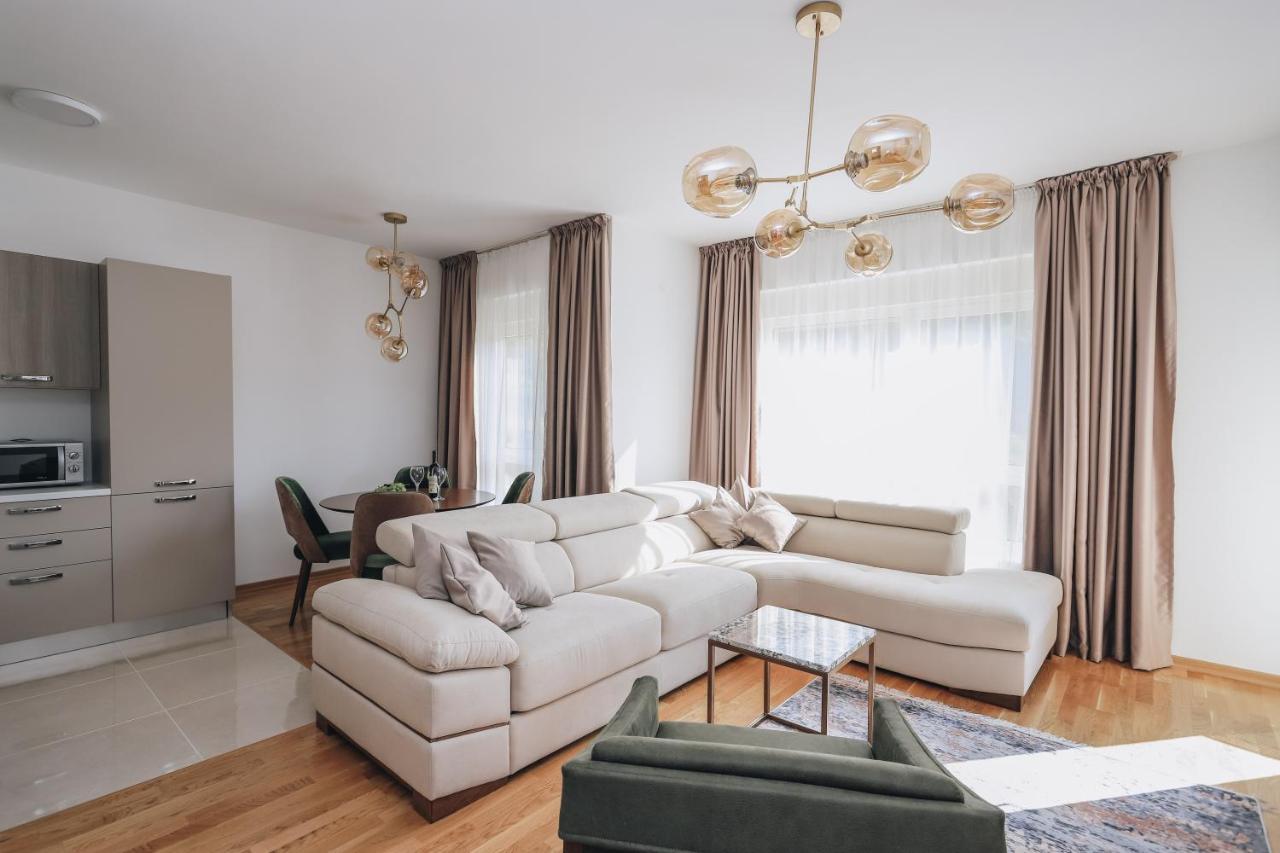 Status-M Apartments Becici  Bagian luar foto