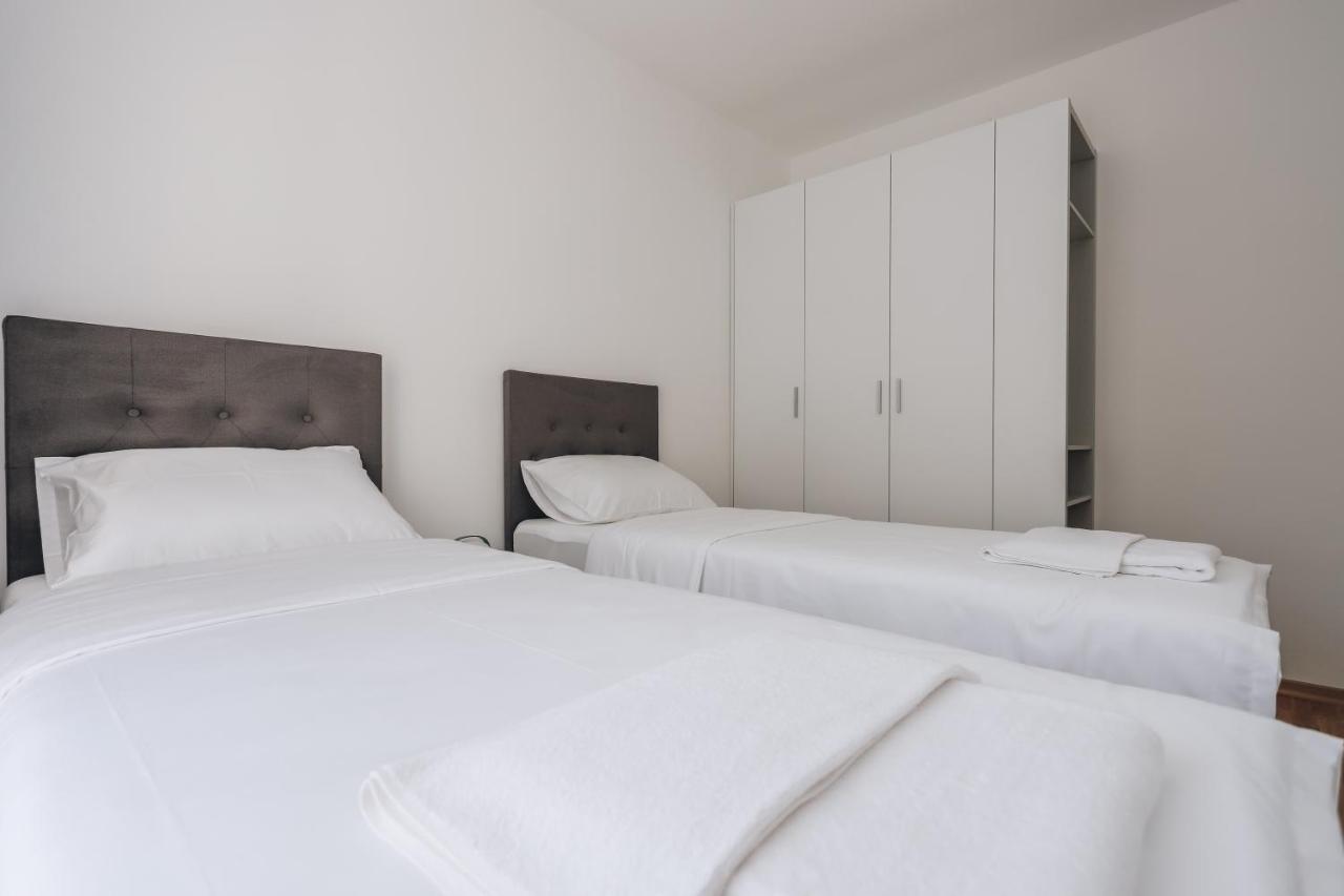 Status-M Apartments Becici  Bagian luar foto