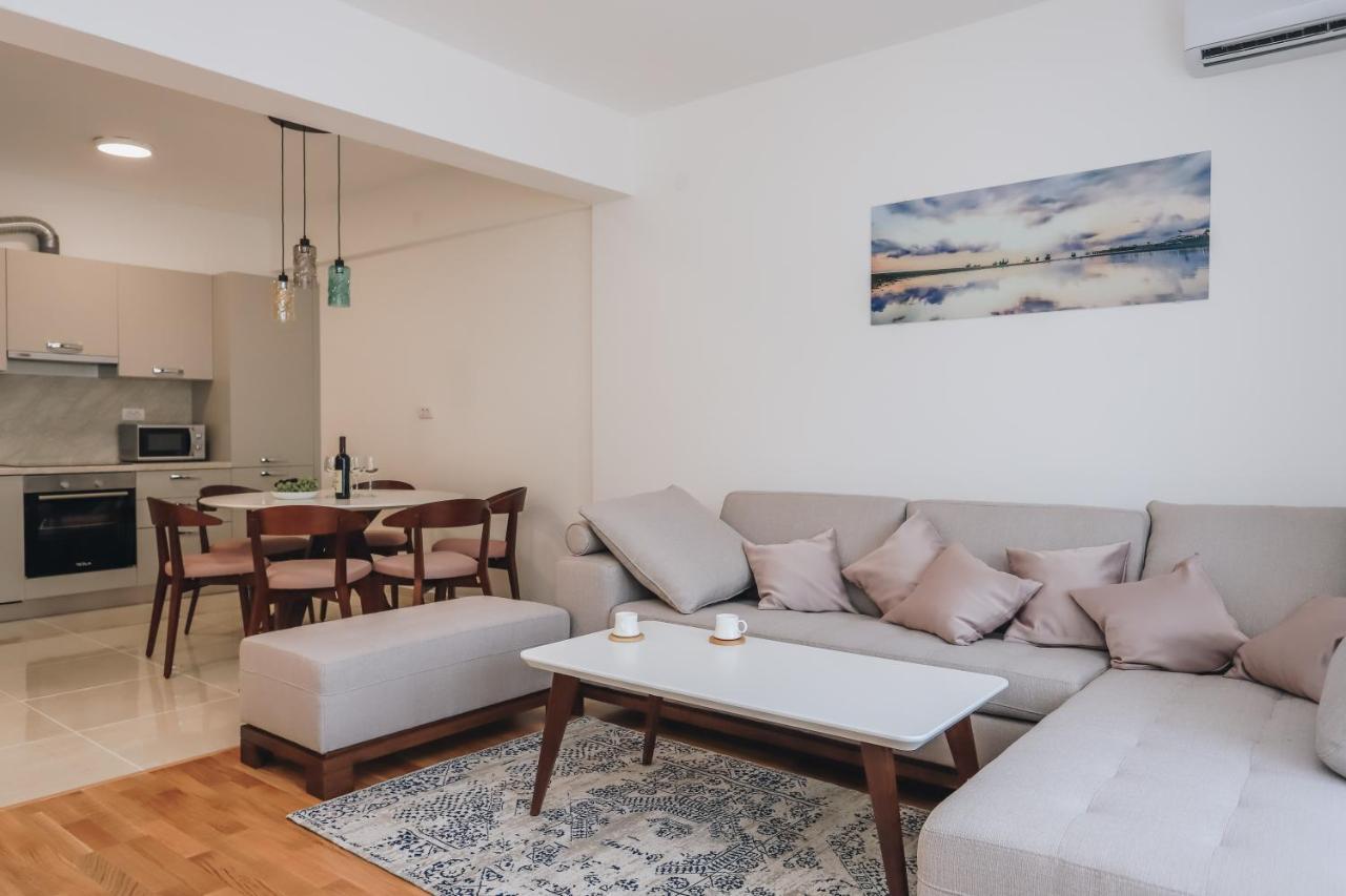 Status-M Apartments Becici  Bagian luar foto